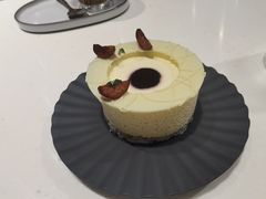 -潮一不贰·法式甜品·生日蛋糕·西式简餐(外滩店)