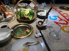 -余欢领鲜火锅(新街口店)