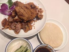 脆皮肘子-新侨小馆(东直门北小街店)