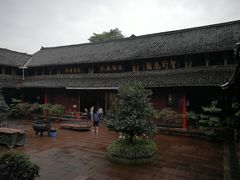 -峨眉山报国寺