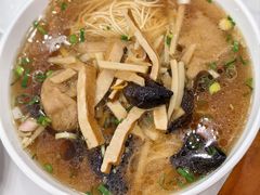 -老西白点心店