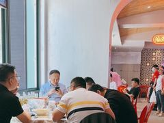 -肥肥虾庄·金牌油焖大虾(首义路店)