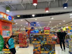-玩具反斗城(正大广场店)
