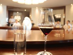 红酒-唐阁海景中餐厅·早茶·粤菜•生日聚餐(海口朗廷酒店)