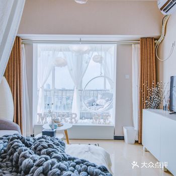 住进西安 | 炒鸡少女的轻奢风高层民宿，俯瞰城市风景