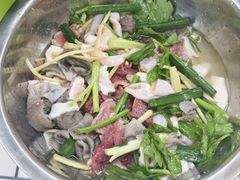 -周良天山牛杂城(天山路总店)