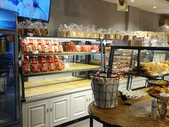 面包甜点陈列柜-吉美诺烘焙(公园北路店)