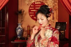 点击看大图 -挪娅婚纱摄影皇家会所