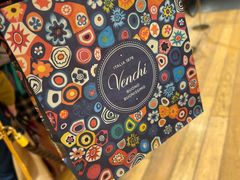 -VENCHI 闻绮(上海佛罗伦萨小镇店)