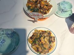 -嗨辣小聚·盘锦河蟹·海鲜烧烤龙虾(盘锦十年好店)