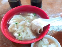 -张阿三馄饨店