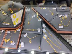 -老凤祥银楼(万嘉商业广场店)