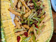 -黄泥岗·地道湖北菜(奥特莱斯店)