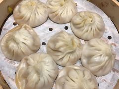 蟹粉蟹膏小笼双拼-馋三尺蟹粉小笼(人民广场店)