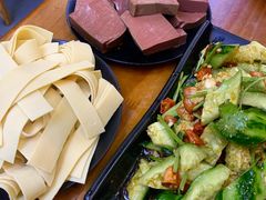 -曹丞相·地锅鸡·地锅鱼(武林店)