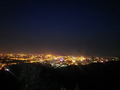 -鬼笑石后山停车场