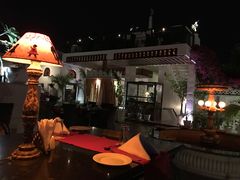 -Lake Shore Hotel & Restaurant