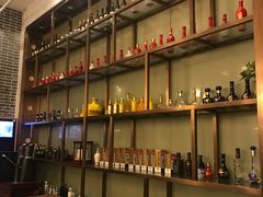 等位区-仁虎老火锅(黄泥磅店)