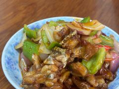 -胡子饮食店
