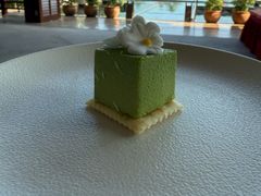 -亚龙湾喜来登·美景台大堂吧