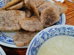 老北京炸灌肠-门框胡同百年卤煮(新街口店)