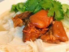 金牌猪手粉-荣记拉肠(丽江店)