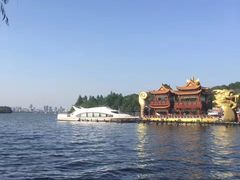 -苏堤停车场