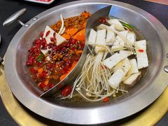 -沸炉重庆老火锅(军事博物馆店)