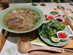 -越弥越南传统美食馆