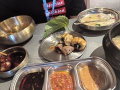 -围炉肉舍丹东海鲜烤肉·烤活鳗(步行街店)