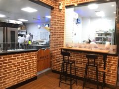 -焙丽拾光(麦凯乐直营店)
