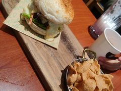 汉堡就该这么吃-魏斯理汉堡(西安沣东吾悦店)