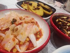 黔派酸汤鸡丝米皮-华仔龙虾(永乐路总店)