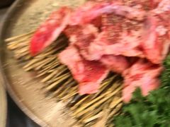 -围炉肉舍•炭烤活鳗•丹东海鲜烤肉(步行街店)