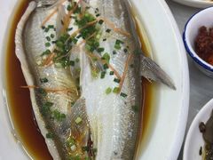 -丹水桥地锅鱼·翘嘴鲌·地方特色全鱼宴(丹江口大坝店)