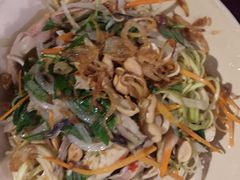 -Cuc Gach Quan Restaurant