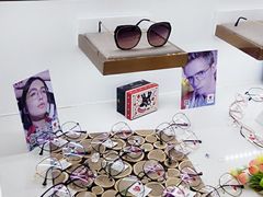 -翰佐蔡司小乐圆·依视路星趣控·暴龙眼镜折扣店
