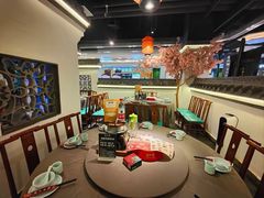 -卢大鲜鱼头捞饭(美利广场店)