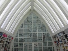 -钟书阁(松江泰晤士小镇店)