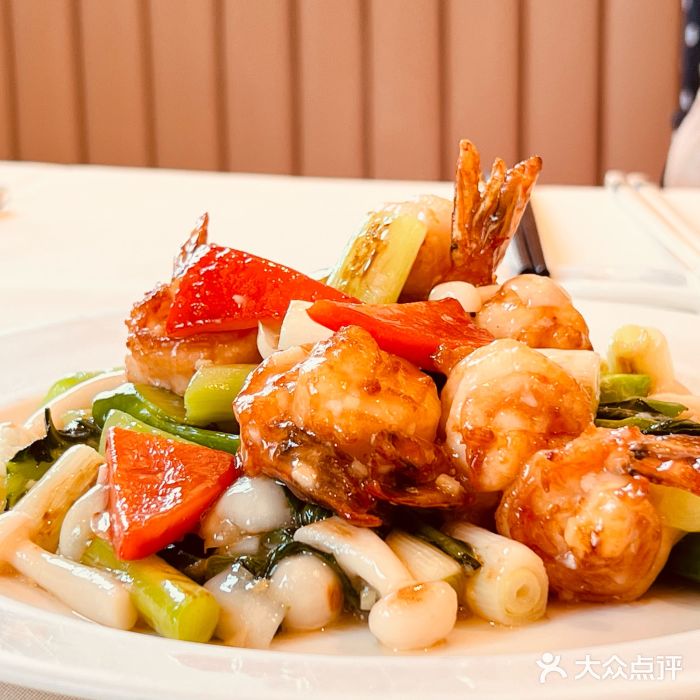 利苑酒家(金宝店)白玉菇炒凤尾虾图片