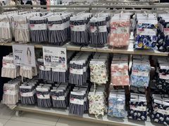 -优衣库(郑州二七万达广场店)