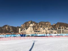 -荣盛康旅野三坡滑雪场