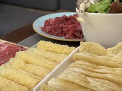 -野山舂·贵州现舂酸汤火锅(鸿通城店)