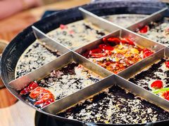 麻辣火锅-白乐天毛肚火锅馆(解放碑店)