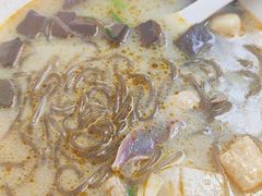 -小杨生煎(金山百联购物中心3楼店)