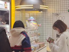 -泡泡玛特POPMART(上海环球港店)