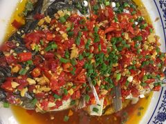 剁椒蒸鱼头-贞味盐焗鸡(老城店)