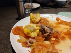 番茄玉米煲龙骨-汤城小厨•粤菜•靓汤(苏州街店)