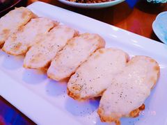 烤芝士蒜香面包-hallch好吃餐厅(奥体中心店)