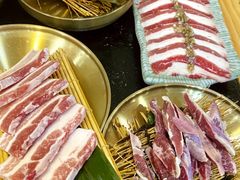 -臻牛烤肉